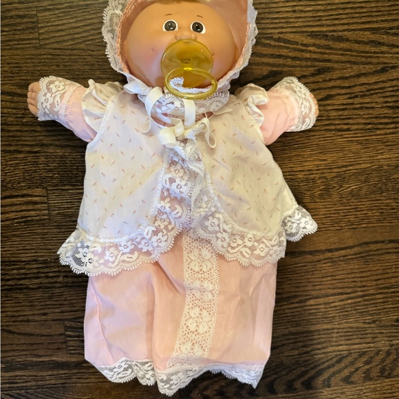 Vintage Pink and Tan Dolls with Yarn Hair - Picture 3 of 8